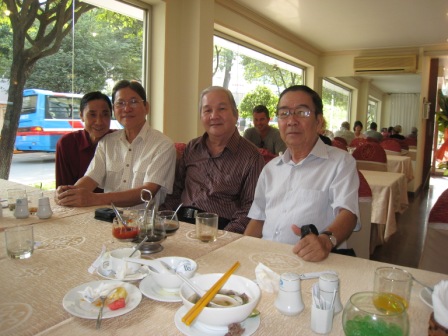 họp mặt 190212