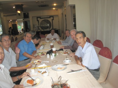 họp mặt 190212