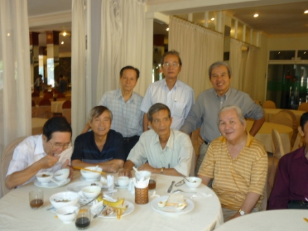 họp mặt 30-10-2011