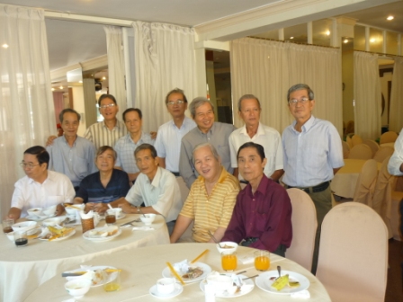 họp mặt 30-10-11
