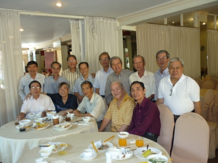 họp mặt 30-10-11