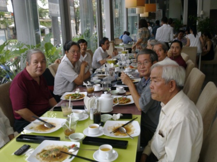 họp mặt 28-08-2011