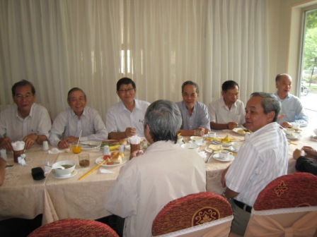 họp mặt 31-07-11