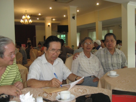họp mặt tháng 10-2009