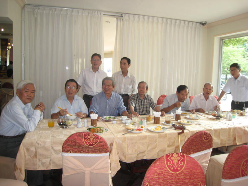 họp mặt 26-6-11